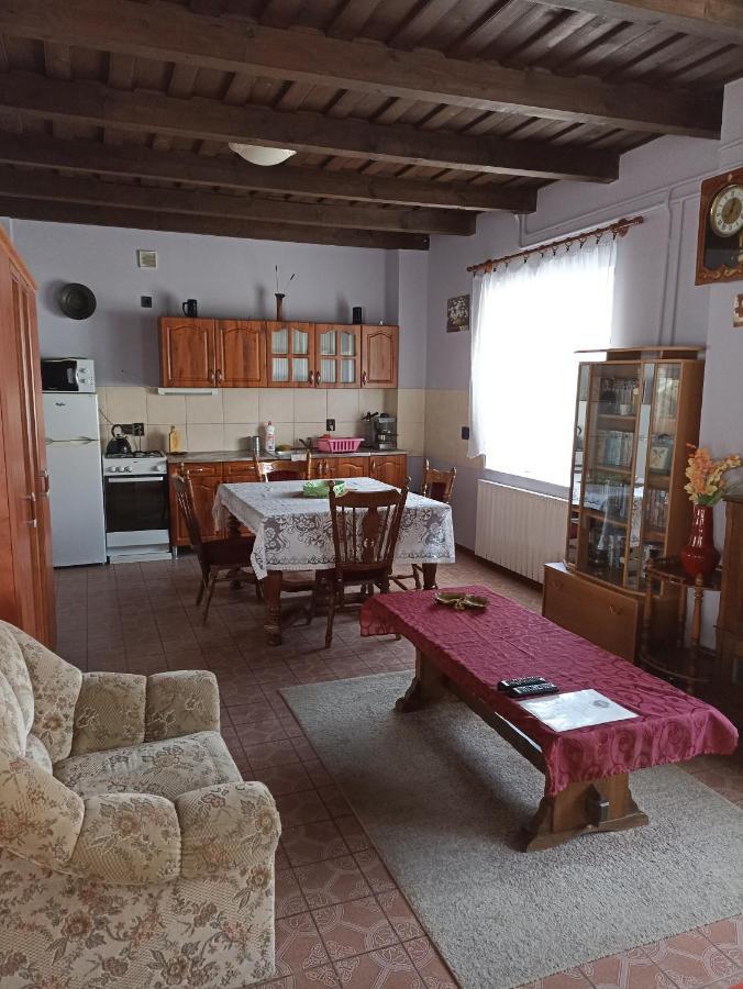 Ginkgo Apartman Demjén Dış mekan fotoğraf
