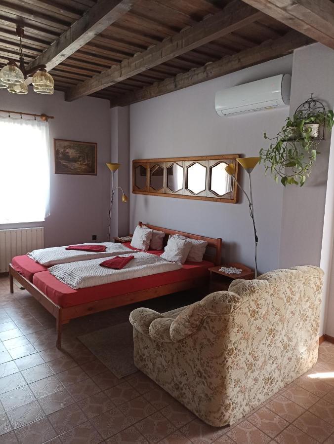 Ginkgo Apartman Demjén Dış mekan fotoğraf